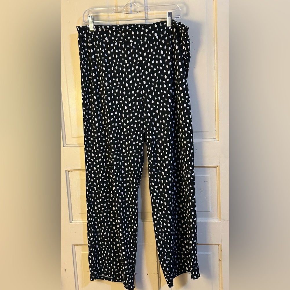 Ladies HUE lounge bottoms size XL